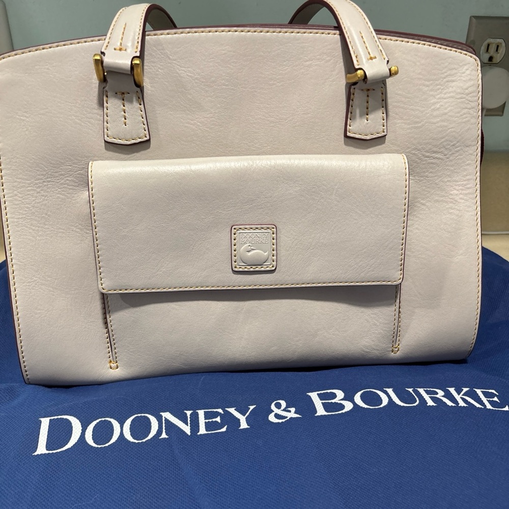 NWT LG Dooney & Bourke Saffiano Florentine Leather Shoulder Handbag Neutral Zips - Picture 2 of 15